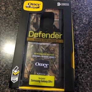 Samsung Galaxy S9 Plus Camo Otterbox Case